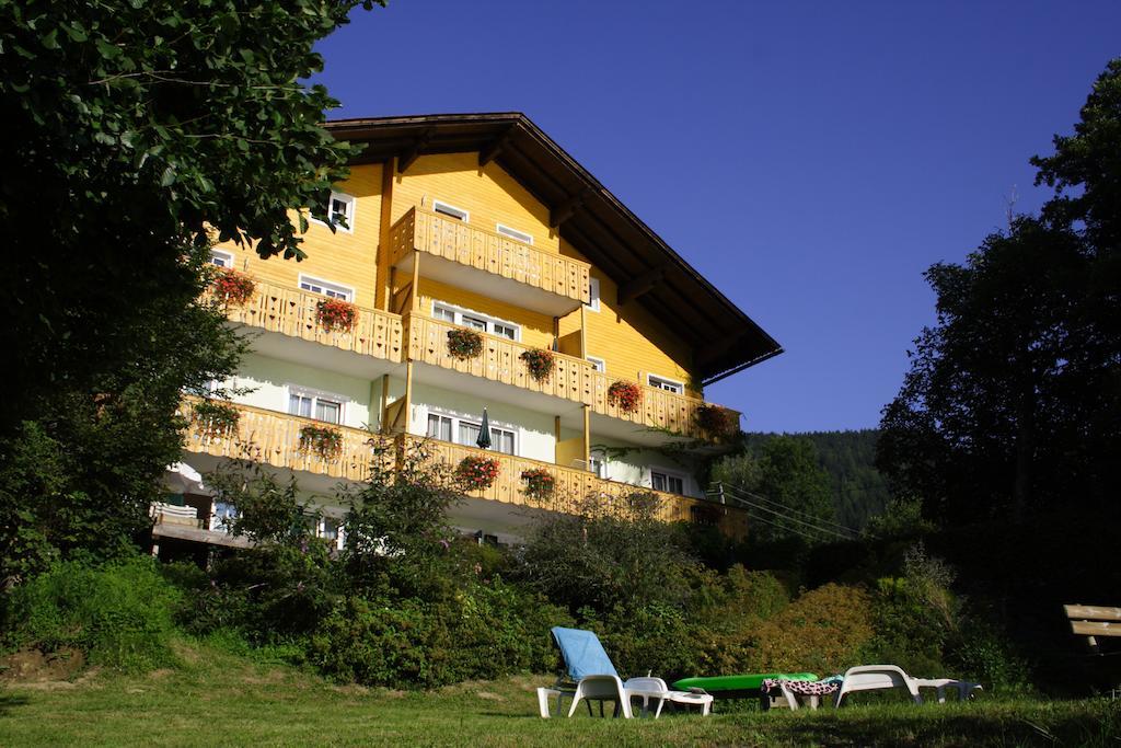 Seehaus Karantanien Am Ossiacher See Exteriér fotografie