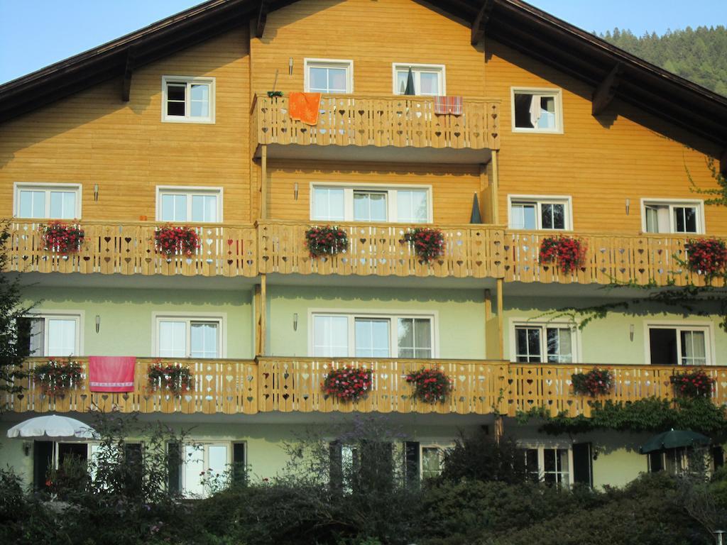 Seehaus Karantanien Am Ossiacher See Exteriér fotografie